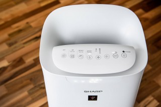 Aranżacja oczyszczacza Sharp UA-KIL80E-W