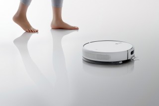 Mi Robot Vacuum Mop 2 Biały podczas pracy