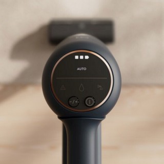 Electrolux Ultimate 700 Turbo Drive EP71U142XN - wyświetlacz LED