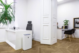 Sharp UA-KIN42E-W - aranżacja oczyszczacza w biurze