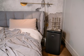 Sharp UA-KIN42E-H - aranżacja oczyszczacza w sypialni