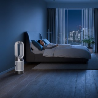Dyson Purifier Hot+Cool™ Gen1 HP10 - zdjęcie lifestyle w sypialni