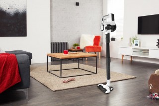 Sharp SA-VP4000WS - aranżacja odkurzacza, pionowe parkowanie