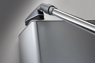 Regulowana szczotka uniwersalna Miele z włosiem naturalnym - odkurzanie trudno dostępnego miejsca