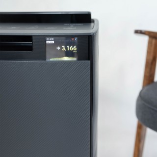 Sharp KI-TX100EU-H - zbliżenie na wyświetlacz, wywiew powietrza